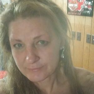 Meet your Posher, Dee